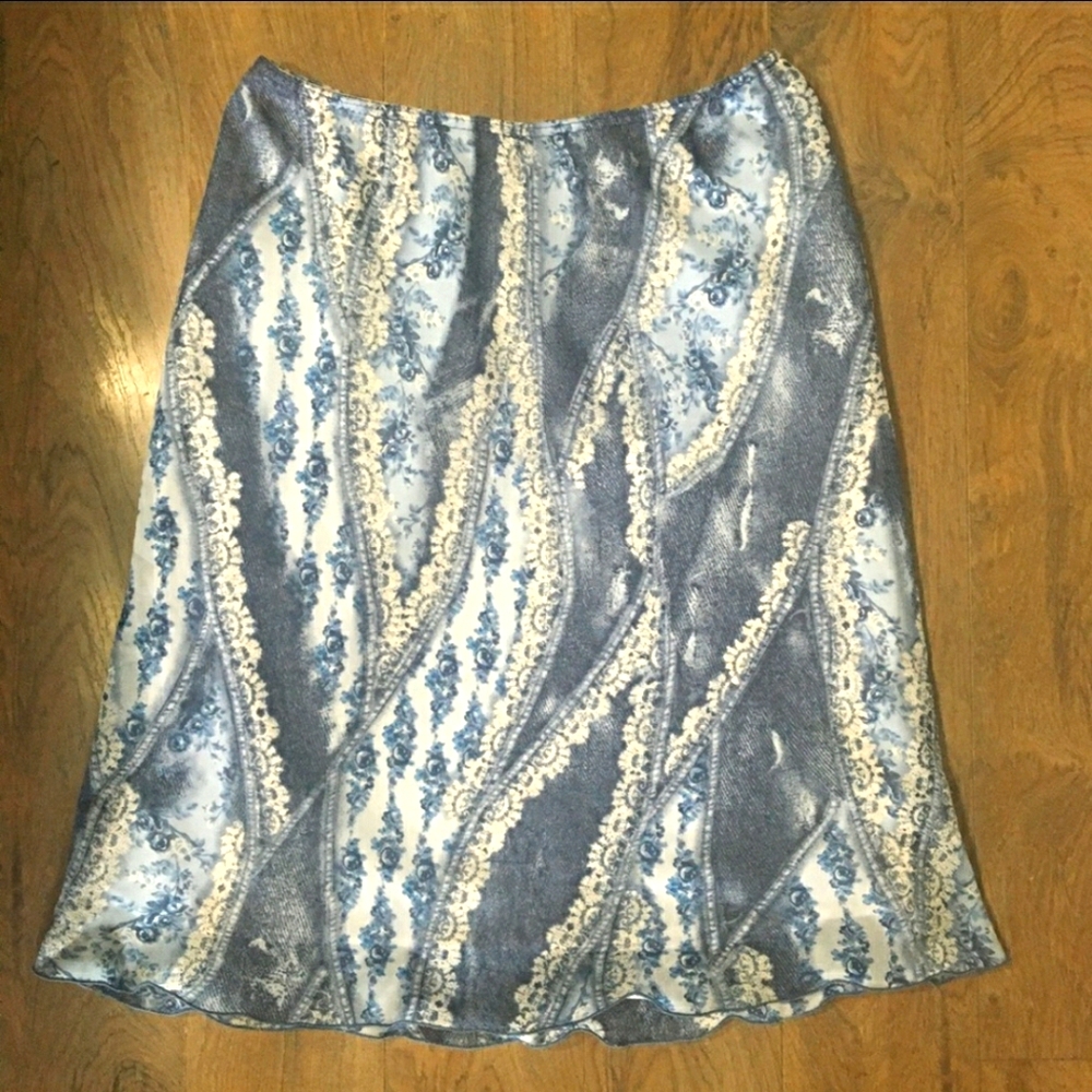 Ladies Tulip Hem, Lined Skirt